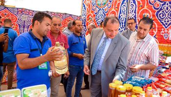 افتتاح معرض بيع اللحوم بجامعة بنى سويف 