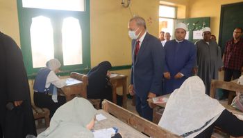 تفقد امتحانات الثانوية الأزهرية 