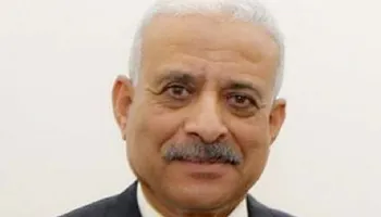 عبد المجيد صقر وزير الدفاع