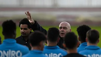 جروس ولاعبي الزمالك 