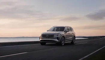 سيارات ڤولڤو XC90 موديل 2025