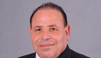 الخبير الدولي 