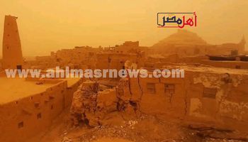 عاصفة ترابية قادمة من سيوة 