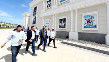 وزير الإسكان 