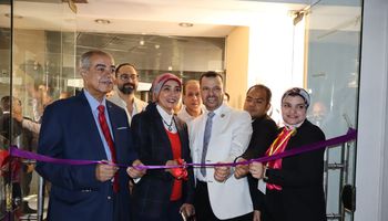 الافتتاح