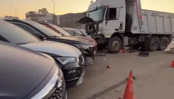 حادث معرض معرض سيارات شهير