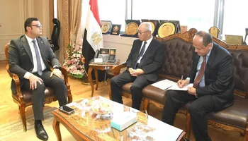 وزير الاسكان وسفير اليابان
