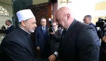 الرئيس اللبناني وشيخ الأزهر 