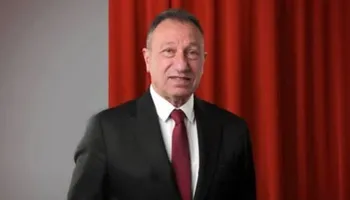 الكابتن محمود الخطيب 