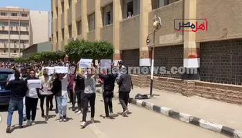 جانب من مظاهرة طلاب جامعة الزقازيق 