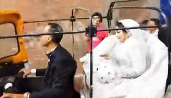 زف عروسين داخل توكتوك بالمنوفية 