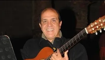  عازف الجيتار المصري الشهير شريف مصطفى