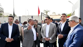 وزير الإسكان 