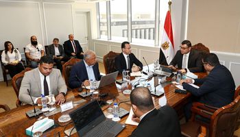 وزير الإسكان 