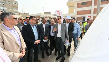 وزير الإسكان 