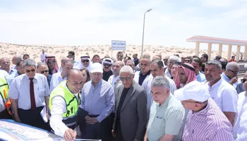 وزير الصناعة والنقل 