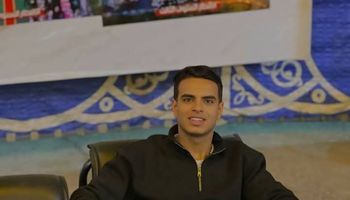 الشاب المتوفى 