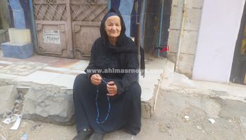الحاجة لطيفة، جدة إحدى طالبات الثانوية العامة بكفر الشيخ 