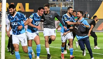 بيراميدز يتوج 