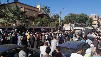 توافد طلاب الشهادة الثانوية العامة بسوهاج 