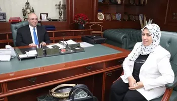 محافظ بنى سويف ومدير التنظيم والإدارة 
