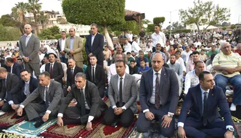 محافظ بورسعيد يشهد " صلاة عيد الأضحى " بساحة مدينة بورفؤاد 