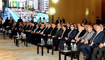 وزير الإسكان 