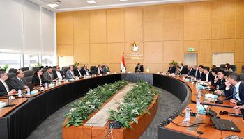 وزير الإسكان 