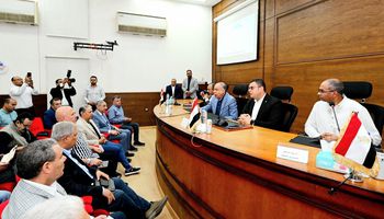 وزير الاسكان 