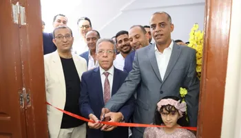 الافتتاح