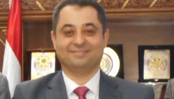 الدكتور أحمد صادق وكيل وزارة الصحة بقنا 