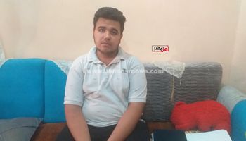 أحمد عمرو، طالب يحصل على 44% بالثانوية العامة 