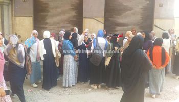 احتفالات طالبات الثانوية الأزهرية علمي بانتهاء الامتحانات 