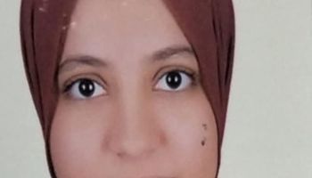 الطالبة رويدا ياسر الأولى على الدبلومات الفنية 2025