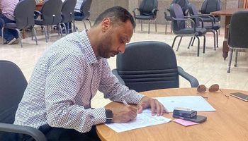 الكابتن أحمد جوهر أول المتقدمين.. اللحظات الأولى لفتح باب الترشح لانتخابات مجلس الشيوخ ببورسعيد