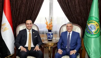 محافظ الإسماعيلية ورئيس هيئة الرعاية الصحية 