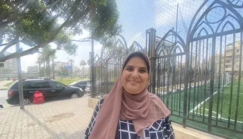 في آخر يوم.. إحدى أولياء الأمور أمام لجنة ثانوية عامة ببورسعيد: كان مشوار طويل ربنا يعديه على خير
