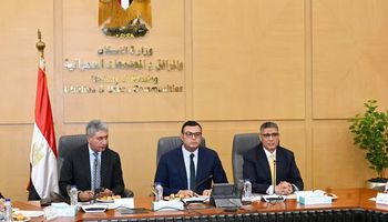 وزير الاسكان 
