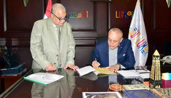 محافظ الأقصر