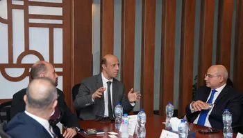 اثناء الاجتماع
