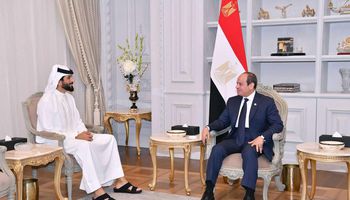 الرئيس السيسي ومستشار الأمن الوطني البحريني