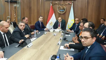 جانب من متابعة سير الانتخابات 