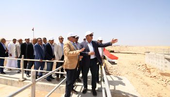 زيارة وزير الاسكان لمطروح 