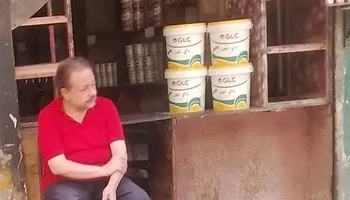 صاحب محل البويات