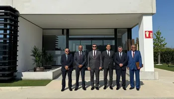 وزير الإسكان 