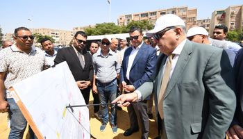 وزير الإسكان 