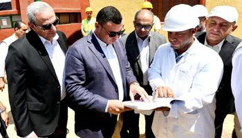 وزير الإسكان 