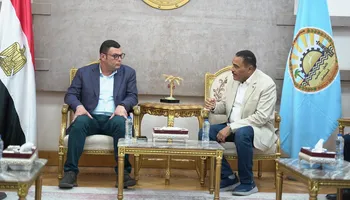 وزير الاسكان 