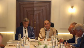 وزير قطاع الاعمال ومحافظ الاسكندرية