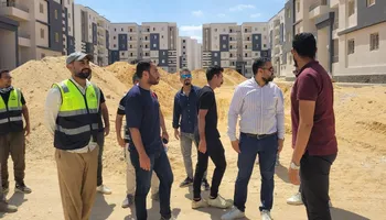 اثناء متابعه المشروعات
